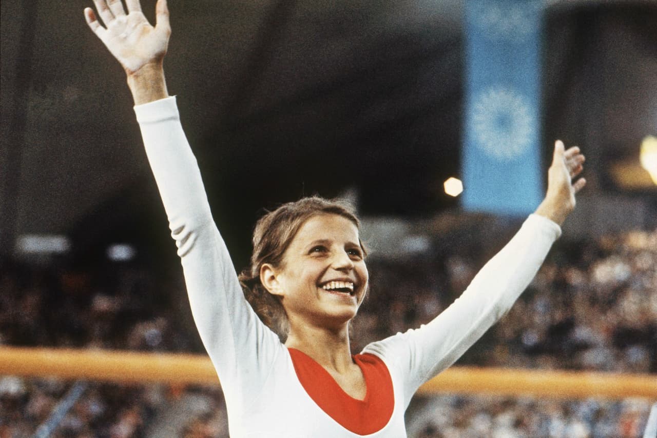 La leyenda de la gimnasia Olga Korbut subasta sus medallas para sobrevivir