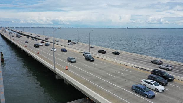 Hallan cuerpo de joven tras accidente en puente Howard Frankland