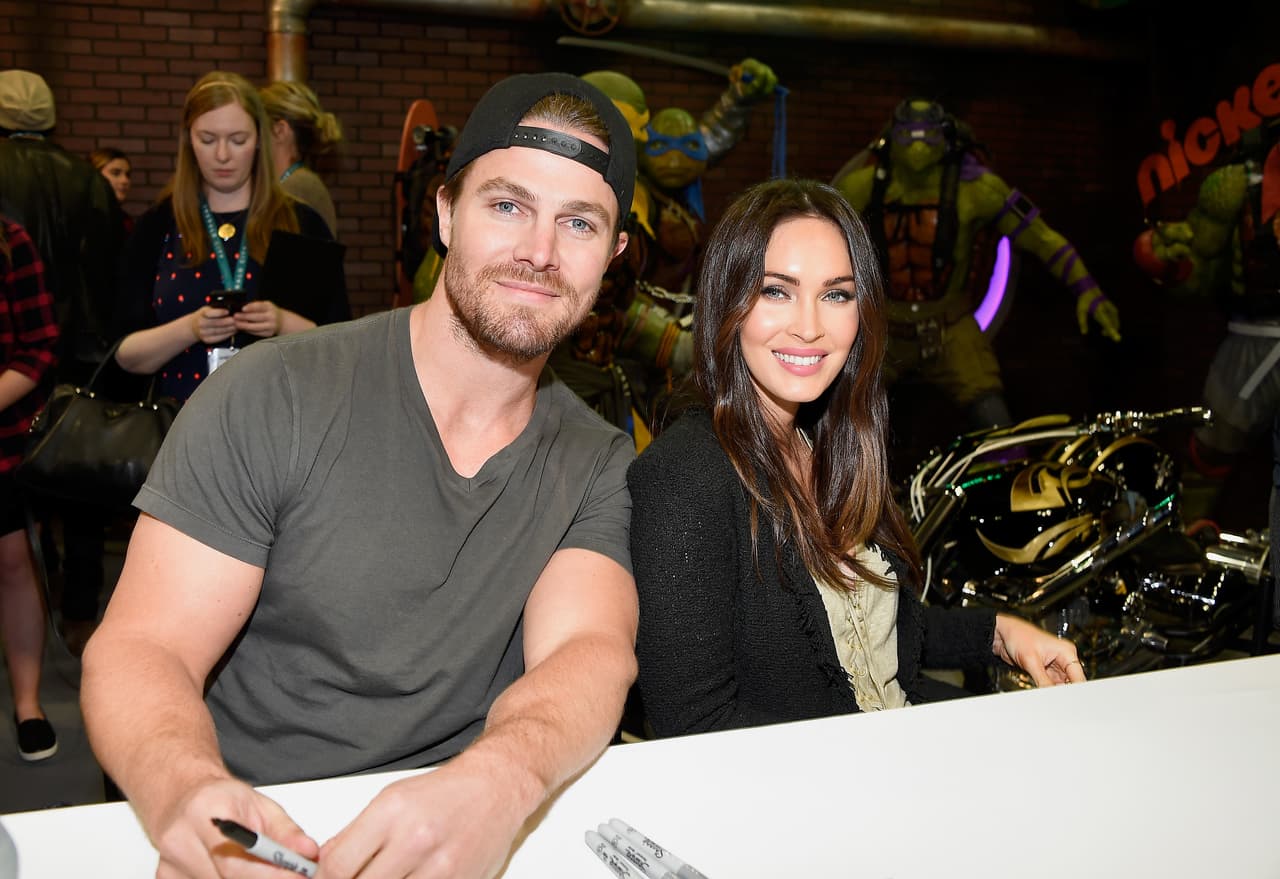 Megan Fox y Stephen Amell asistieron al WonderCon 2016.