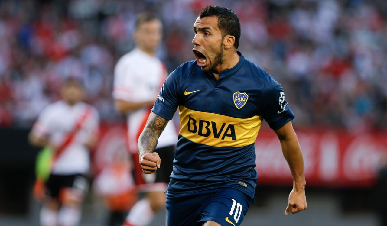 <b>Carlos Tevez (Boca Juniors) - </b>El 'Apache' salió de Boca hacia Brasil con el Corinthians y de allí saltó a Inglaterra para jugar en el West Ham United. Apenas jugó una temporada allí cuando el Manchester United lo fichó. Luego estuvo en el Manchester City y la Juventus. Su cosecha es de 166 goles en Europa con 13 títulos, incluída una Champions League.
