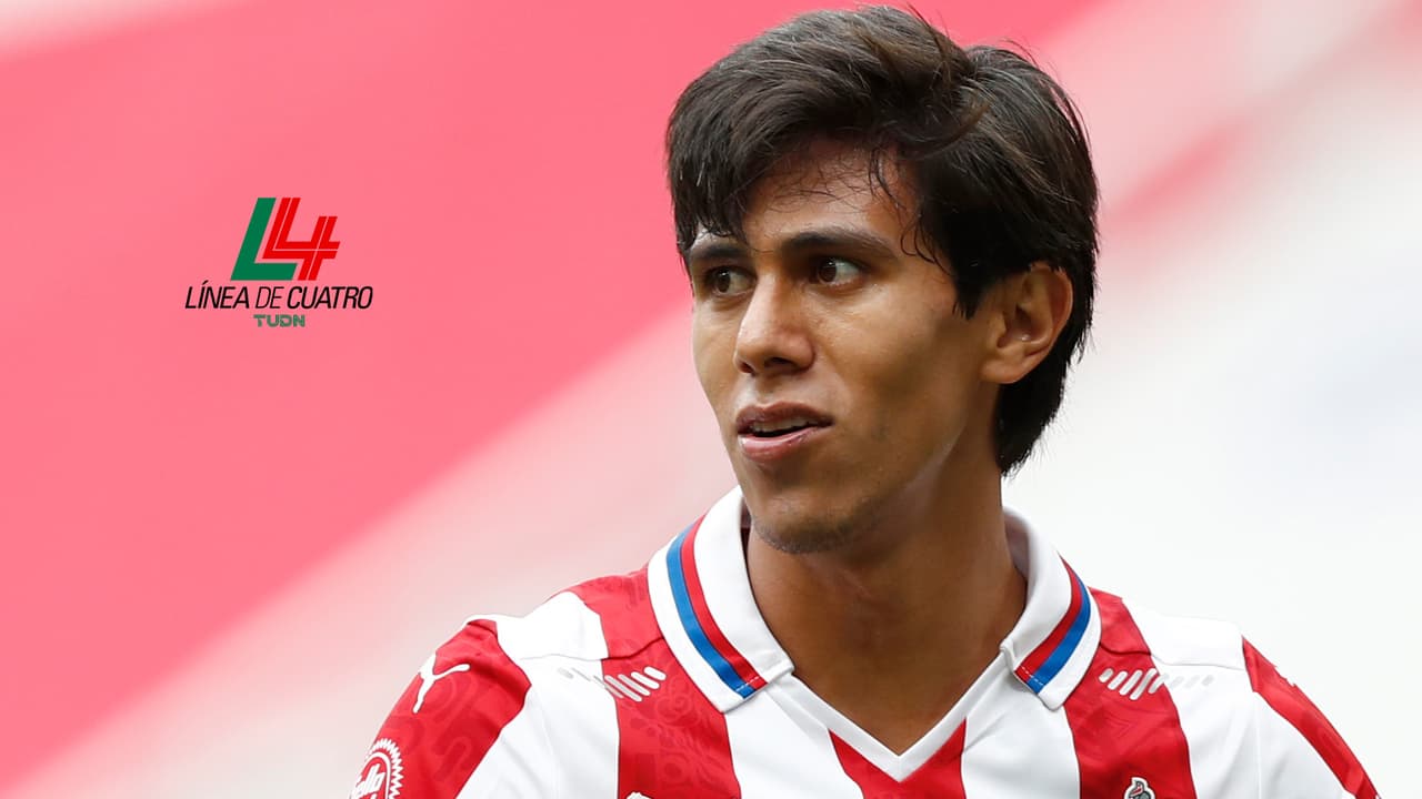 Chivas perfila el XI del debut... Huerta toma ventaja sobre Vega