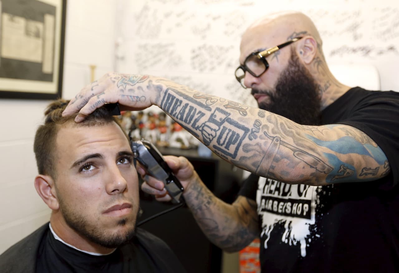 El equipo del sur de la Florida suspendió el encuentro programado para este domingo con los Bravos de Atlanta al confirmarse la noticia. El conjunto de Miami se declaró "devastado por la trágica muerte" y agregó que los pensamientos del staff de la franquicia están con la familia del pelotero en estos momentos.
<br>