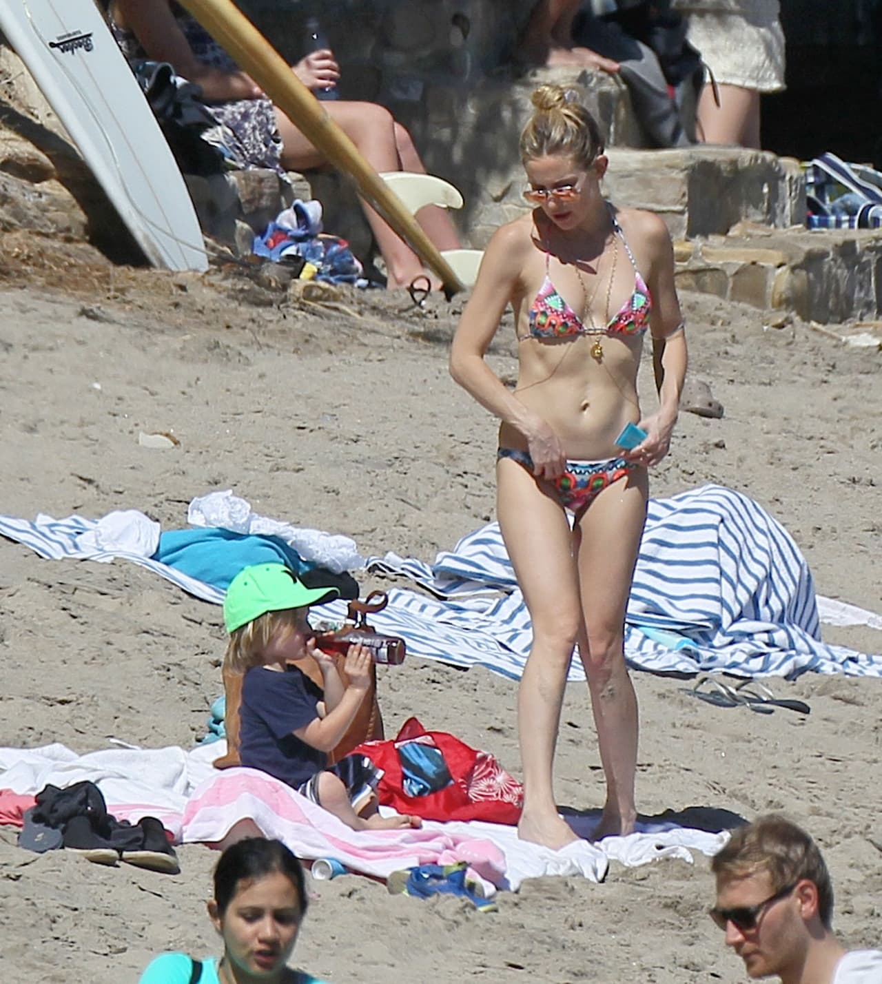 Kate Hudson, súper sexy en bikini.