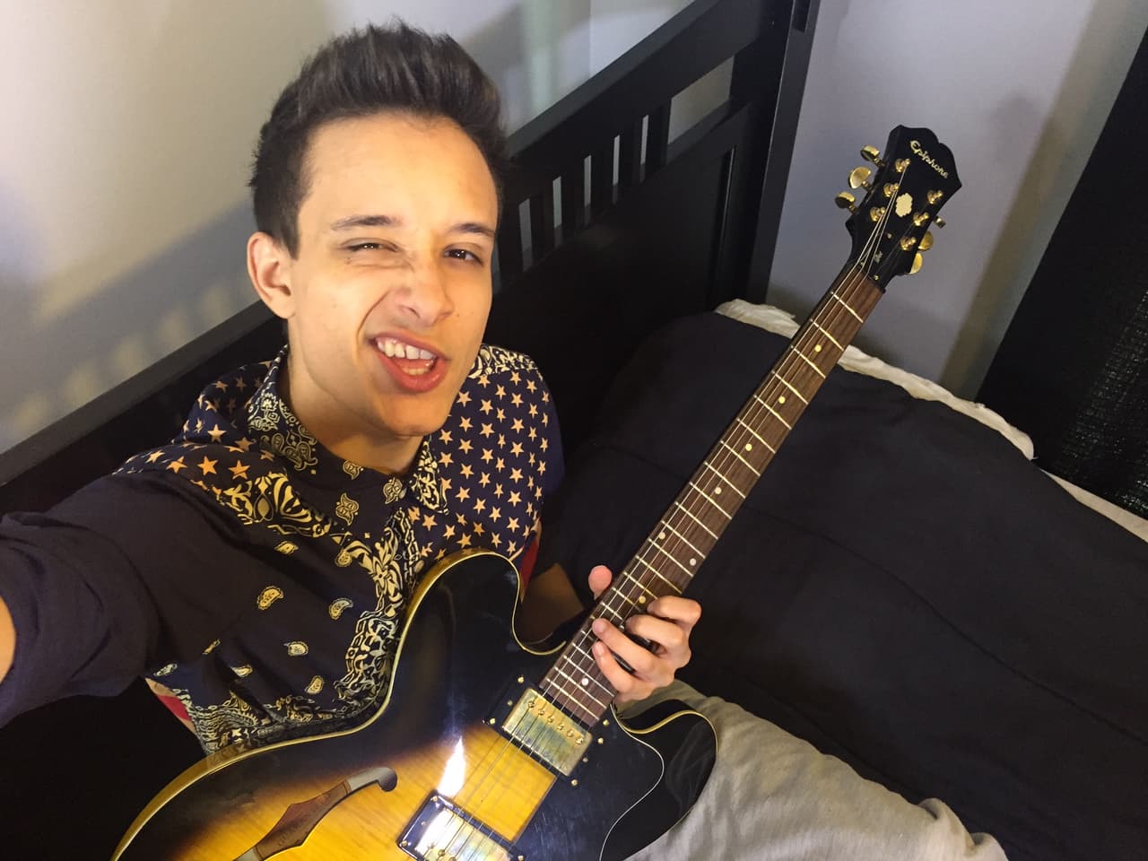 La vida de Nickie está llena de música y se puede apreciar en cada esquina de su casa.