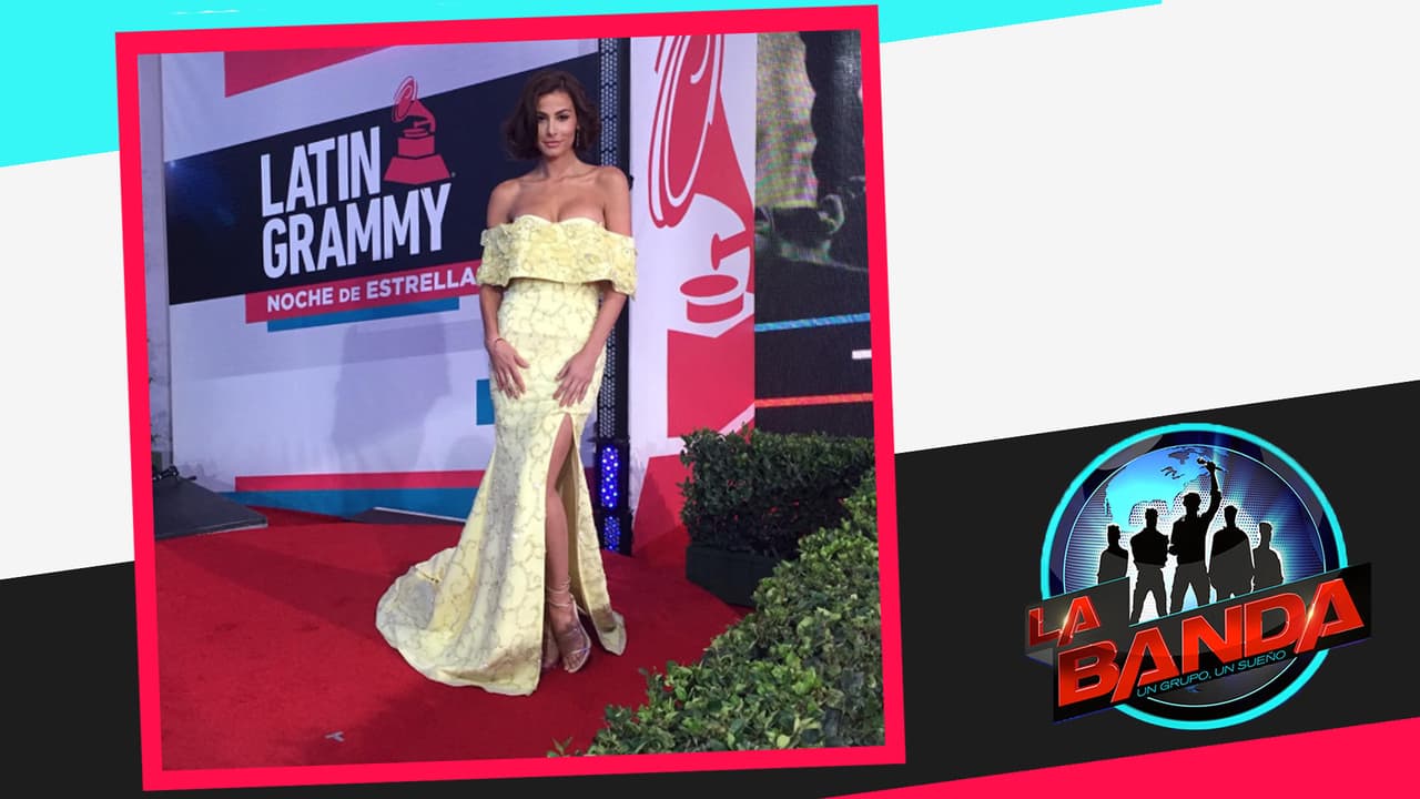 Nastassja en un traje de amarillo de Idan Cohen, ¿qué opinan?