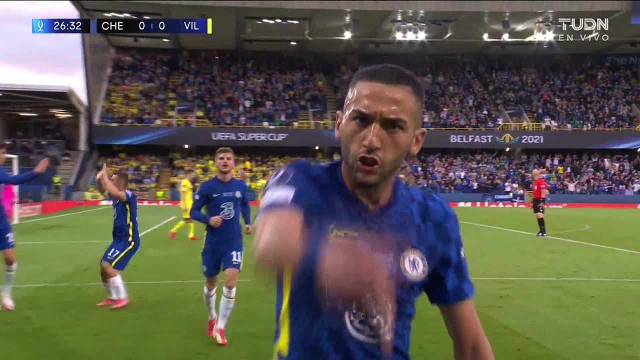 ¡GOL!  anota para Chelsea. Hakim Ziyech