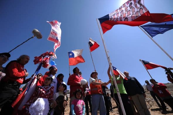 La palabras del ministro de Salud penetraron rápidamente en el ánimo de los familiares, quien reaccionaron con euforia y esperanza.