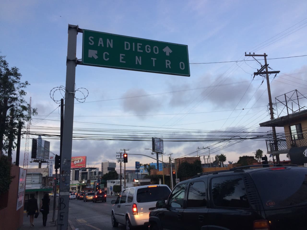 Los caminos que conducen a San Diego y al centro de Tijuana.
