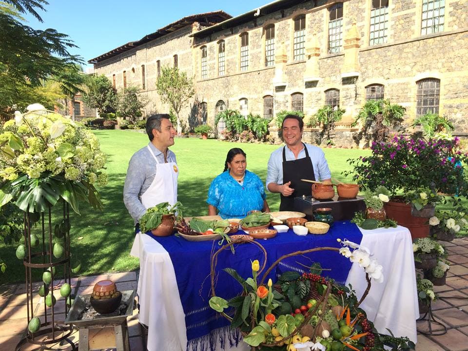 En la Cocina de Hoy, compartimos los encantas de la gastronomía originaria de Uruapan.