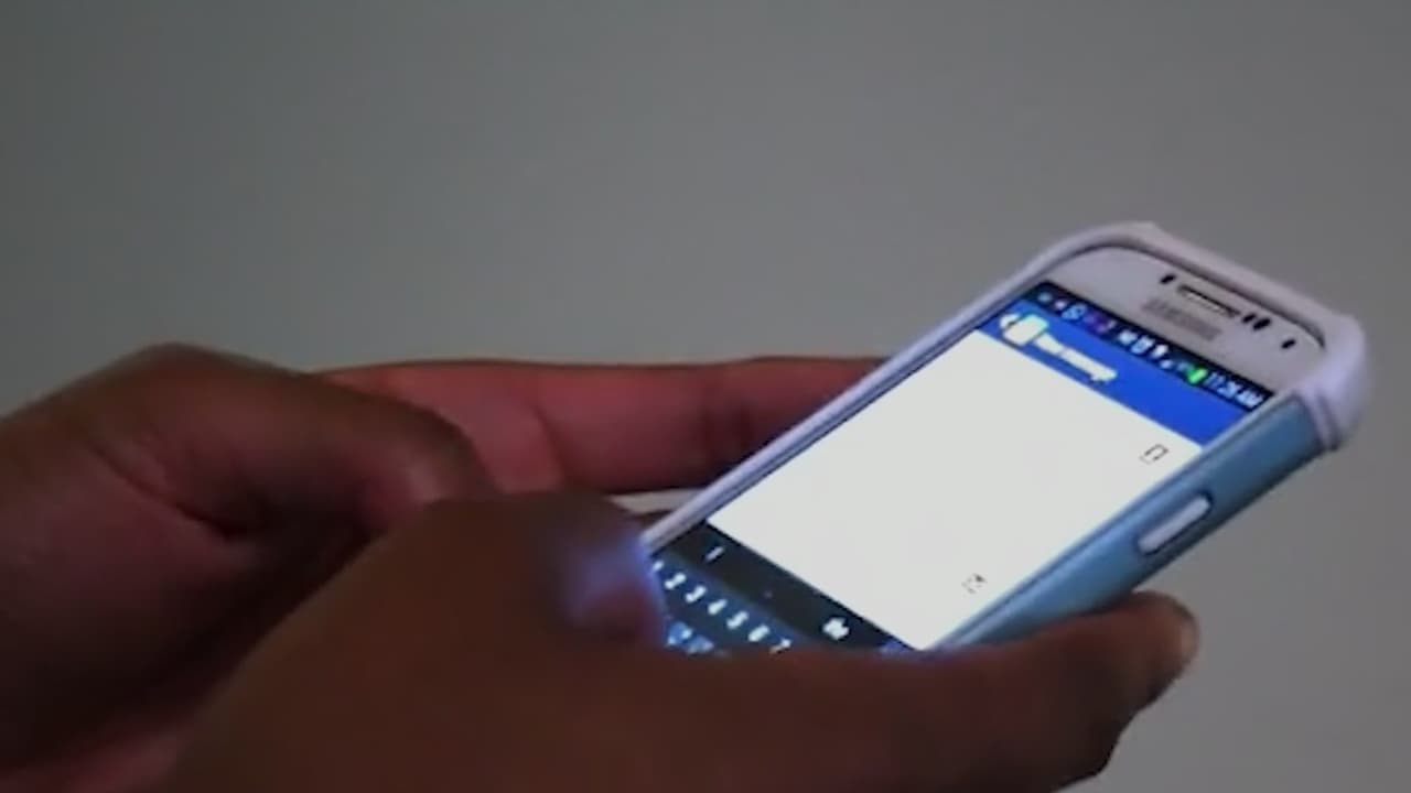 Estafa en redes: falso abogado de inmigración le robó 3,700 dólares por Zelle