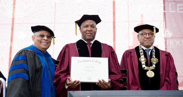 Robert F. Smith, CEO y fundador de la firma de capital privado Vista Equity Partners, tiene un valor estimado de $6 mil millones, según el índice de multimillonarios de Bloomberg.