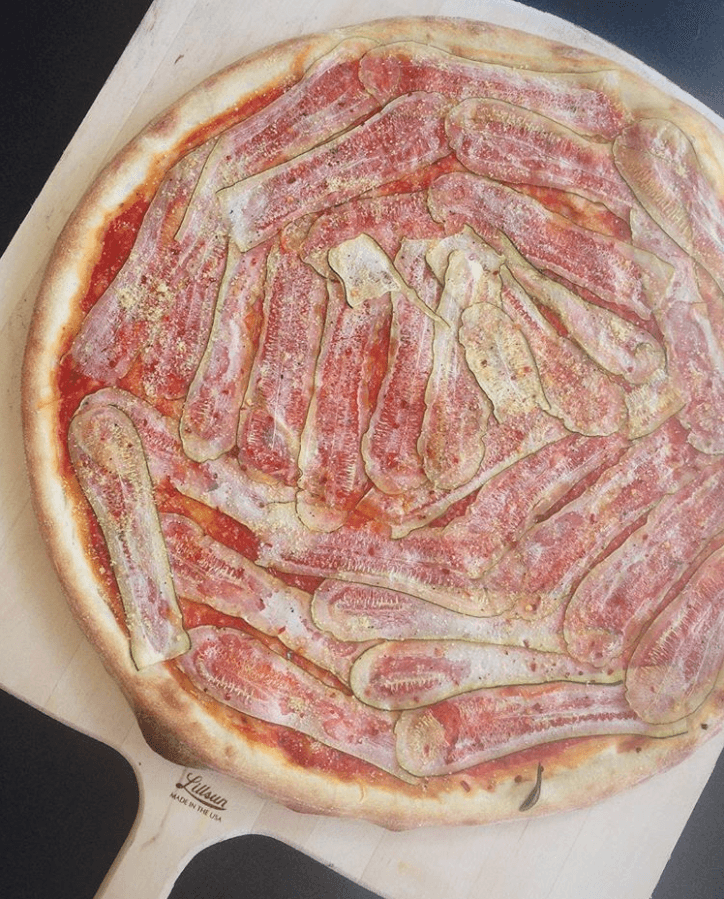 Si eres vegetariano, no te preocupes, la pizza repleta de ‘zucchini’ será tu elección.