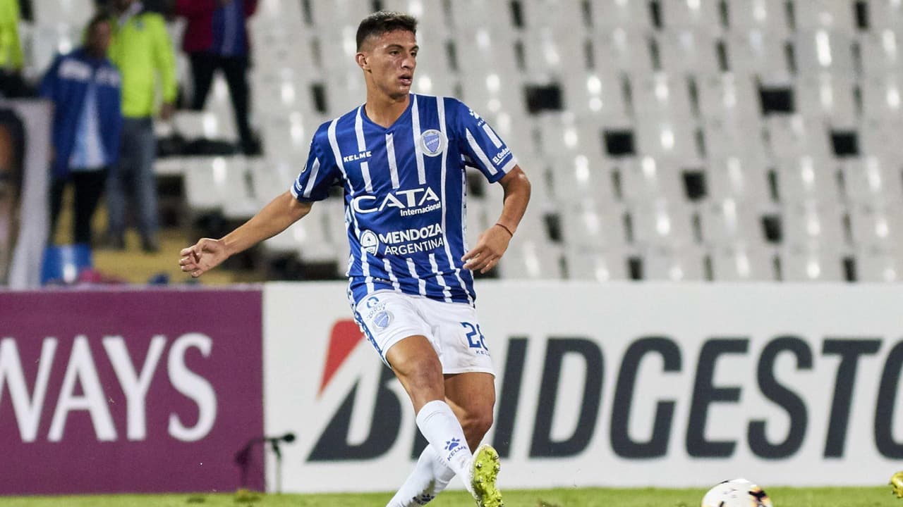 Feyenoord pregunta por Bullaude, posible competencia de Giménez