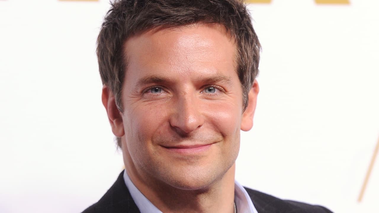 A finales de 2006, Bradley Cooper y Jennifer Esposito comenzaron su aventura como marido y mujer de cuatro meses. "Lo bueno es que nos dimos cuenta a tiempo de que eso no estaba bien”, declaró el actor.