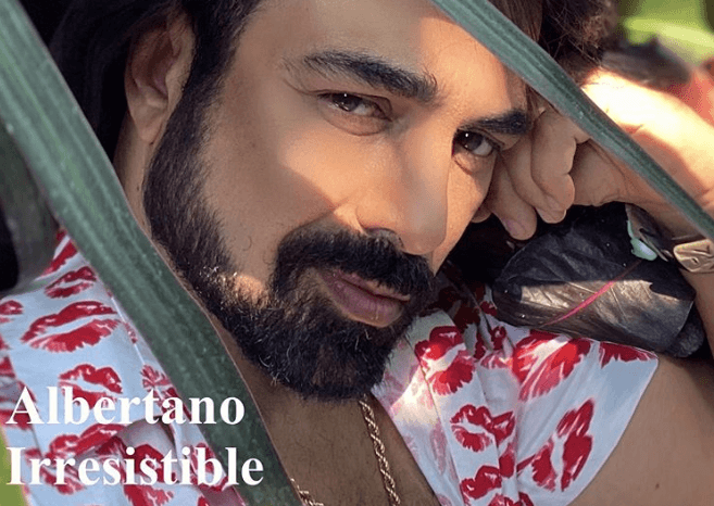 Albertano enciende las redes sociales con provocativas fotografías