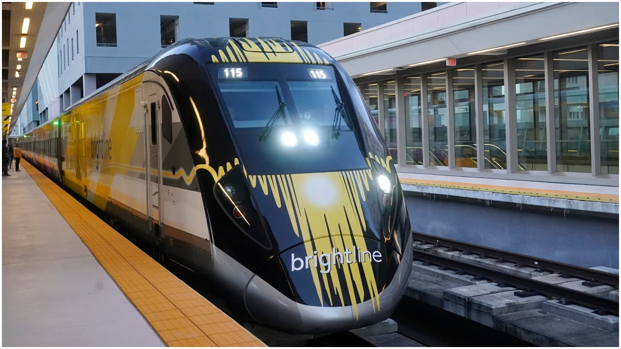 Empresa de trenes Brightline estaría en serios problemas financieros, según reportes
