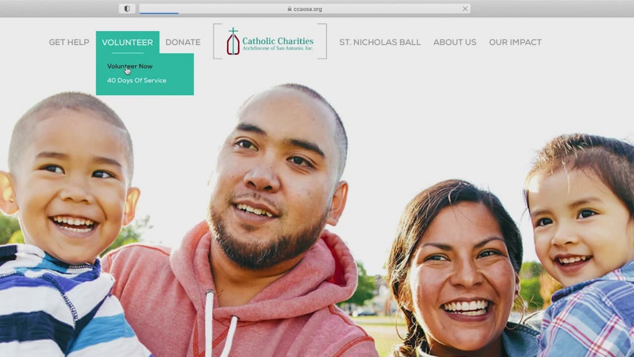 Buscan a voluntarios para atender a menores que llegan a San Antonio tras cruzar la frontera