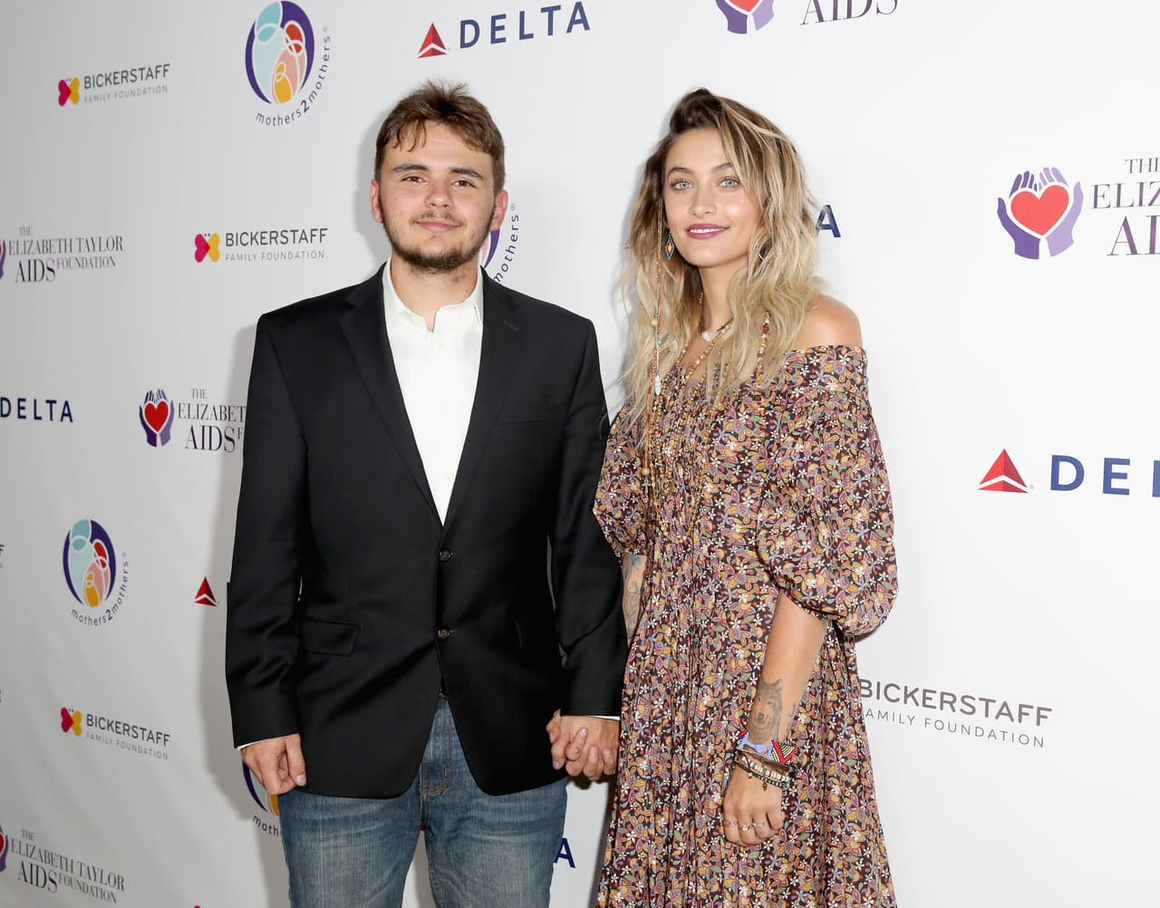 Ninguno de los dos ha emitido, a través de sus redes sociales, alguna reacción por ese material que, de acuerdo con el director Dan Reed, expone los supuestos abusos cometidos por su padre.