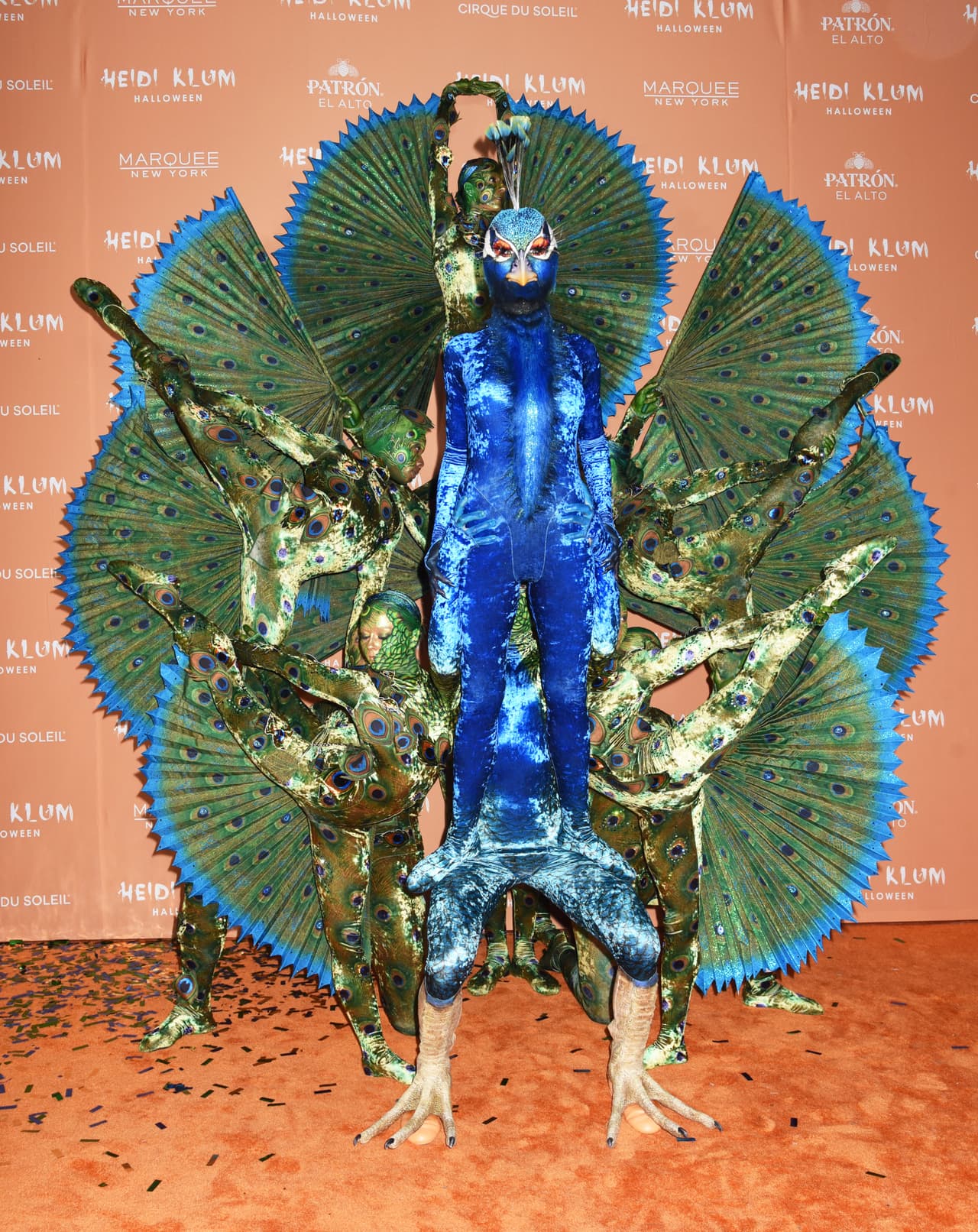 Heidi Klum transformada en pavo real.