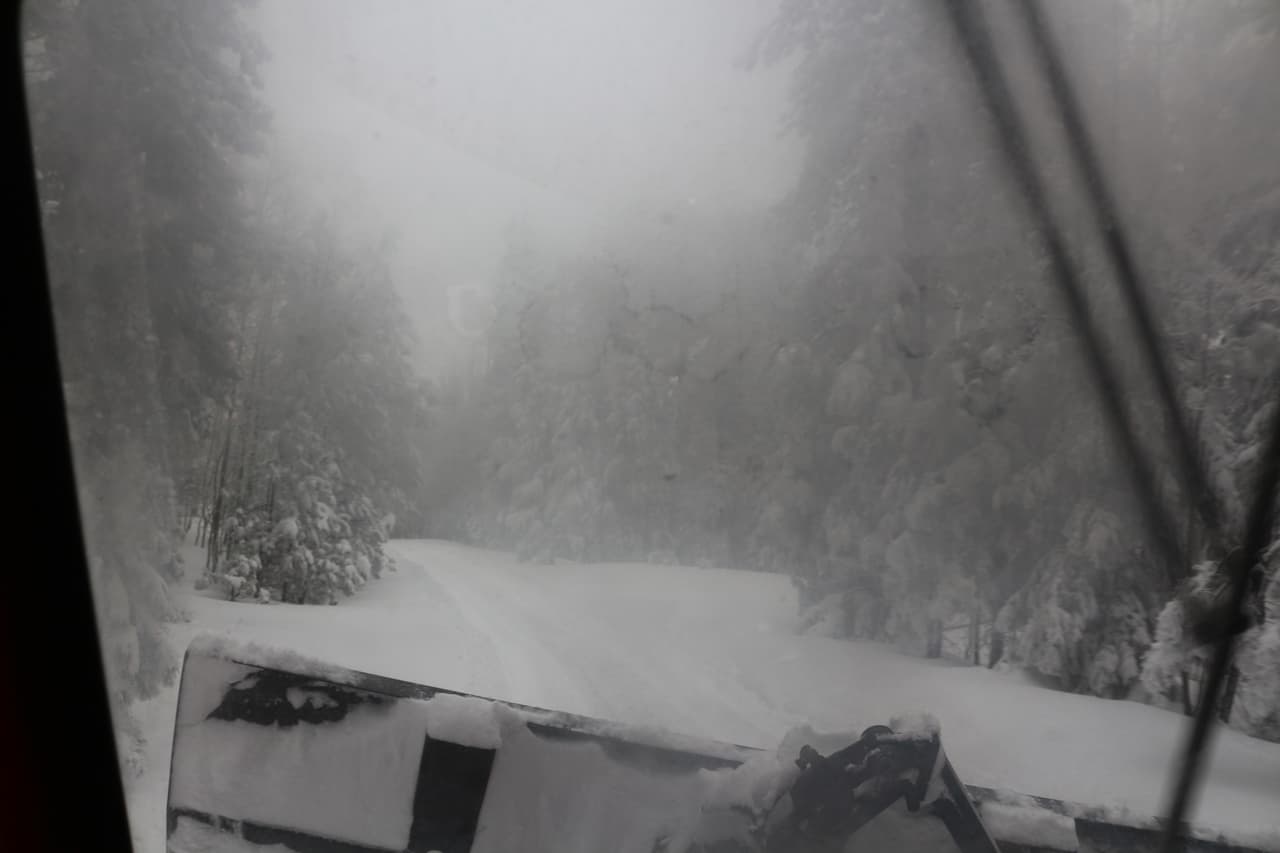 Los técnicos de telecomunicaciones de AZDPS fueron llamados por primera vez la tarde del sábado, 21 de enero después de recibir advertencias de un fallo de un sitio de comunicaciones en el noreste de Arizona.