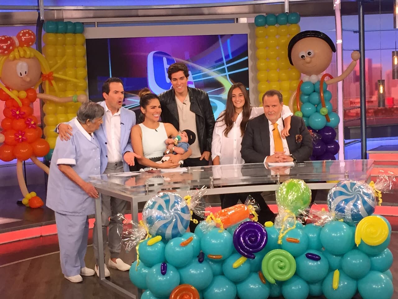 Al final del show, todos se tomaron la foto del recuerdo.