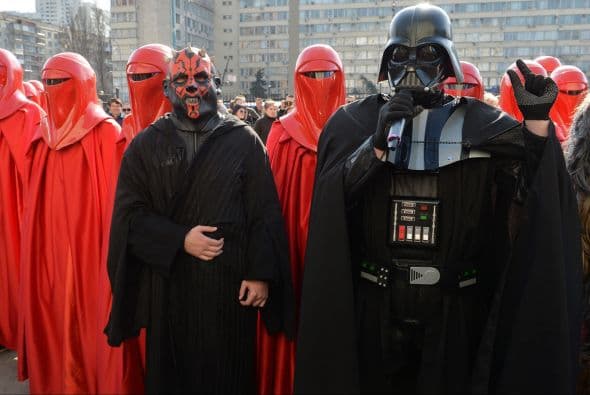 Varios activistas del Partido de Internet de Ucrania han protagonizado ya varias acciones con Vader como protagonista.