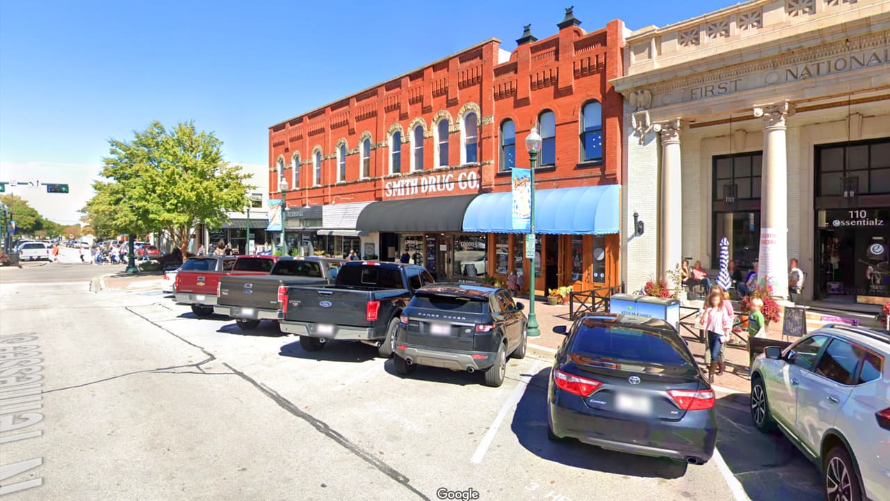 En el número 27 se ubica McKinney con 181,330 habitantes y en el segundo lugar en aumento en el nivel de población.