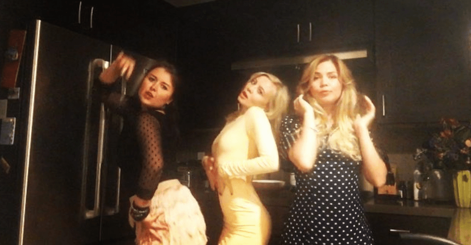 Ellas de plano hicieron su propia versión de cómo se debería de bailar y les quedó súper bien.