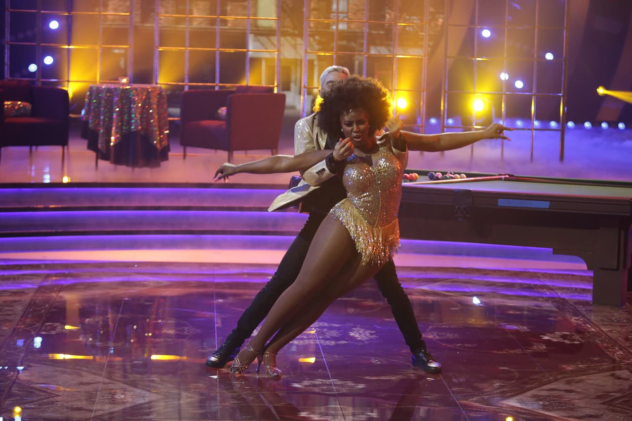 La única participante que ha librado el segundo baile (hasta ahora) volvió a dejar a los jueces con la boca abierta. "Increíble, como siempre", le dijo Casper. Dayanara y Yuri también quedaron impactadas con sus curvas y movimientos.