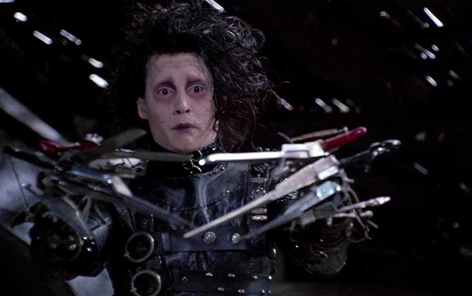 1990 fue el año que se estrenó la película 'Edward Scissorhands' (El joven manos de tijeras), historia dirigida por Tim Burton.