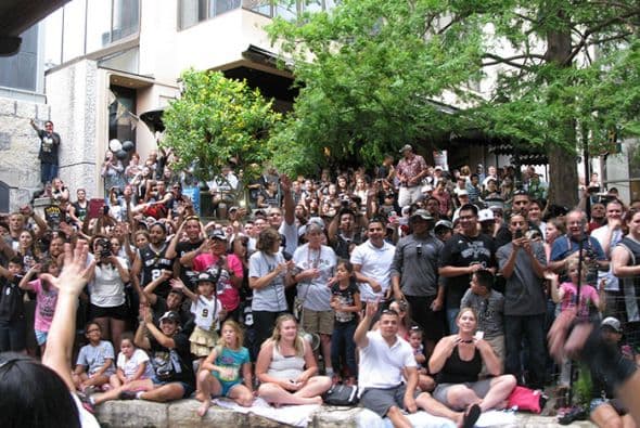 Photos: Spurs Championship Parade 2014 Barges