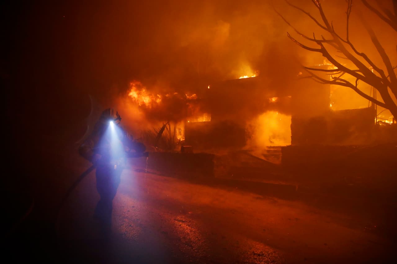 Y la cantidad de viviendas destruidas puede aumentar en las próximas horas.