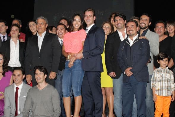 En el elenco también participaron Natalia Guerrero, Javier Jattin, Luis Gatica, Alejandro Ibarra, Pierre Angelo, Arturo Carmona, Sugey Ábrego y Violeta Isfel.