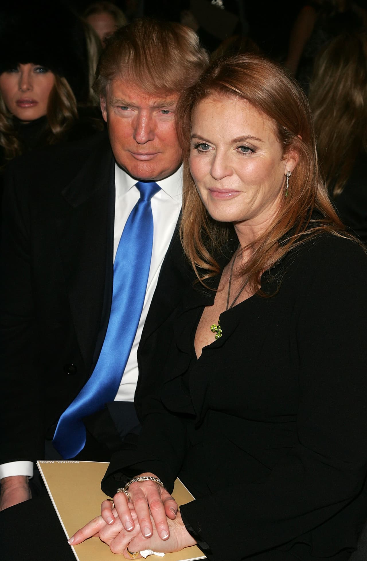 Ferguson, en la foto junto a Donald Trump, se une así a
<b><a href="https://www.univision.com/noticias/trending/ivanna-trump-dice-que-es-una-primera-dama-y-melania-trump-le-responde-es-pura-busqueda-de-atencion"> Ivana Trump</a></b>, exesposa del hoy presidente de EEUU y quien también promueve la dieta de Mech.