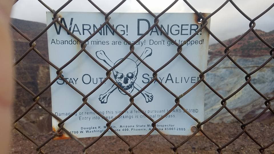 “La construcción de un muro es una idea terrible, porque es una pérdida de tiempo en muchas áreas”, dijo Hainds.