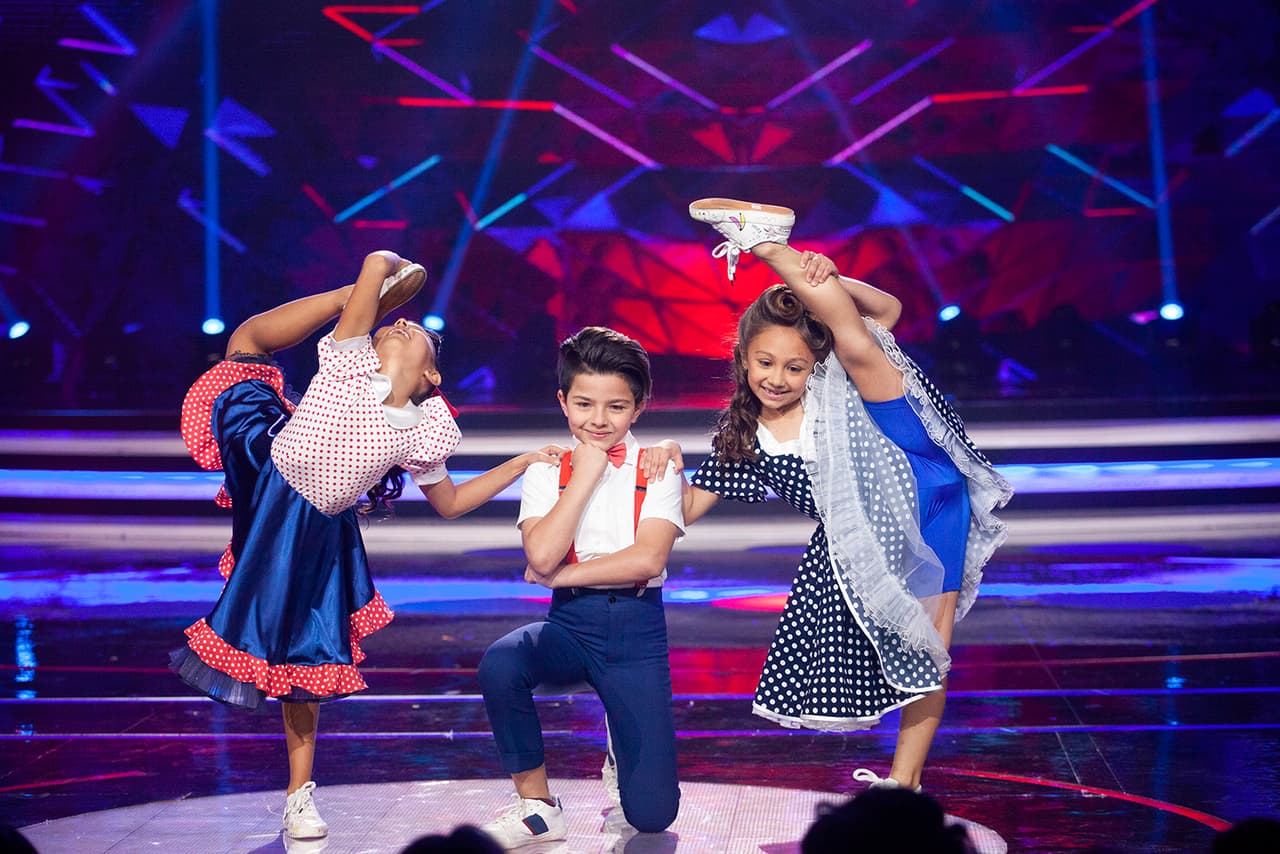 Los escuadrones debían seguir formándose. Ahora dos bailarinas llegaron a escena: 
<b>Quetzal Castro y Mariana Ruiz</b>; quienes bailaron acompañadas de Rubén del Prado. Después de bailar ‘Candy Man’ de Christina Aguilera, Mariana, de 8 años, quedó seleccionada.