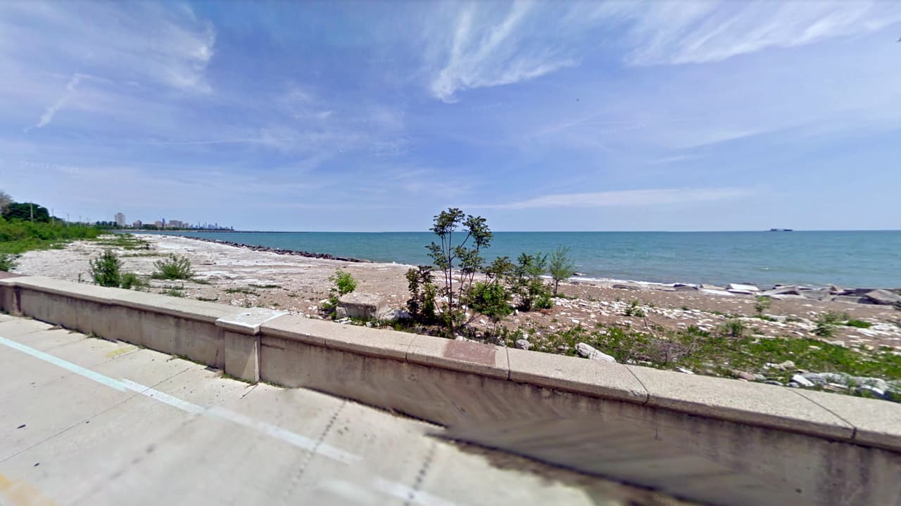 <b>Illinois. </b>
<a href="https://www.univision.com/local/chicago-wgbo/contaminadas-con-bacterias-de-material-fecal-estudio-revela-las-playas-mas-sucias-de-chicago-video">Los 19 puntos analizados en este estado fueron peligrosos por al menos un día en 2018.</a> La que más timepo estuvo en estas condiciones fue South Shore Beach (condado Cook, Chicago), insegura para los bañistas por 38 días. El 75% de las playas analizadas en los Grandes Lagos resultaron potencialmente peligrosas al menos un día en 2018.