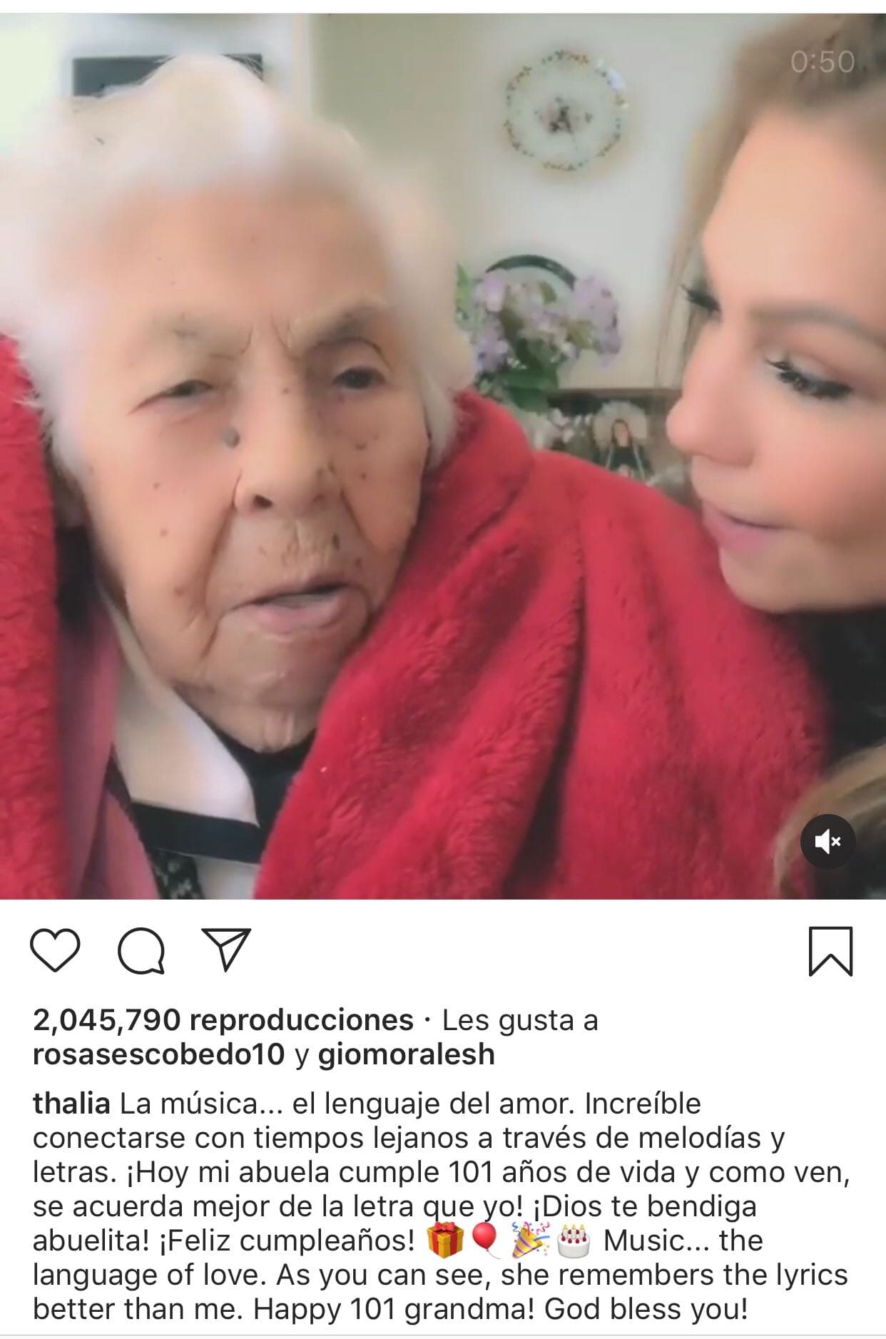 Thalía ha demostrado que los buenos momentos también se viven en familia y no sólo con sus hijos y esposo. El pasado 18 de enero publicó un 
<b><a href="https://www.instagram.com/p/Bsyp5i2DUn0/" target="_blank">video para felicitar a su abuela Eva Mange</a></b>, quien cumplía 101 años.