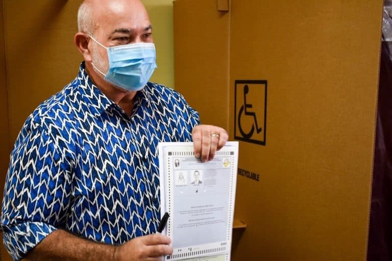 "Es la persona que tiene la capacidad, experiencia y visión": Carlos Méndez Núñez muestra su voto por Pedro Pierluisi