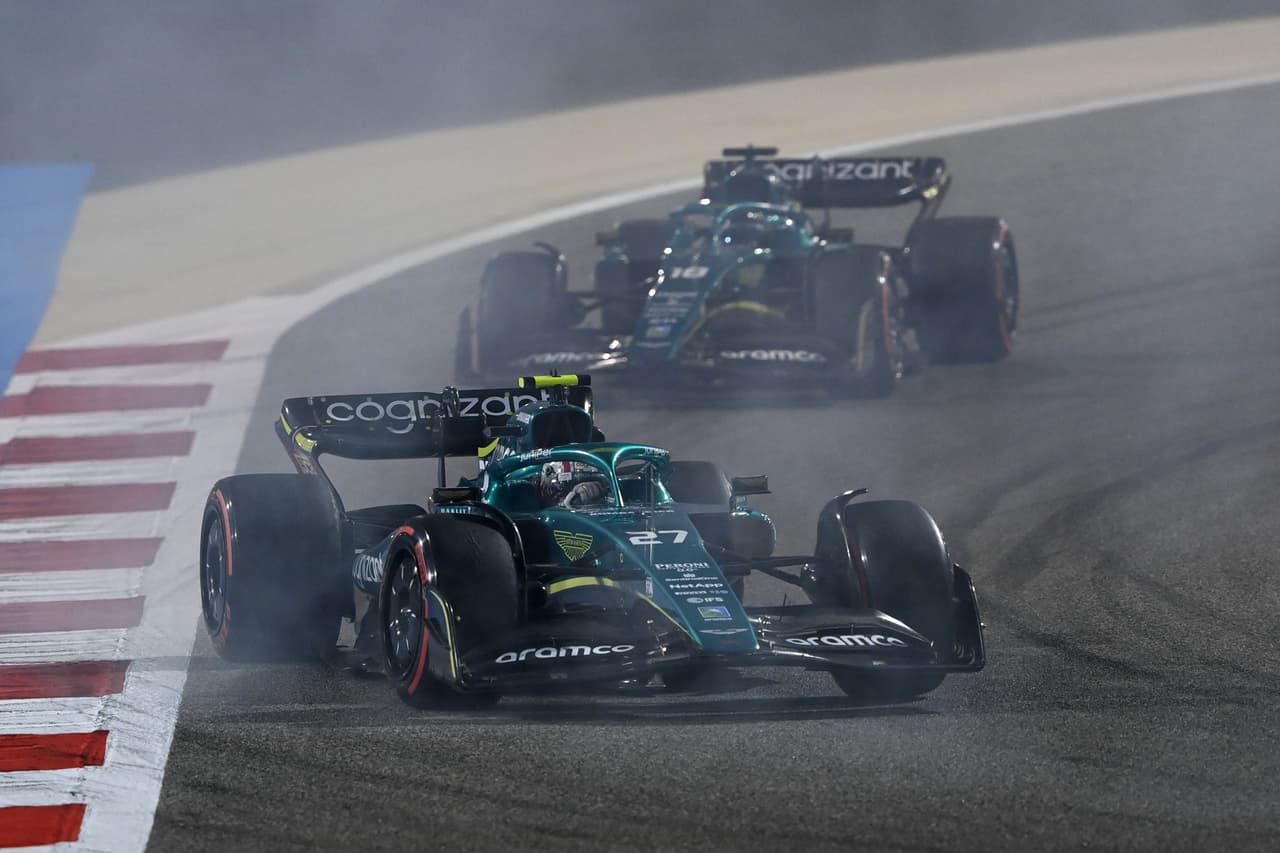 Una frenada complicada que por fortuna no terminó con el vehículo fuera de la pista.
<br>