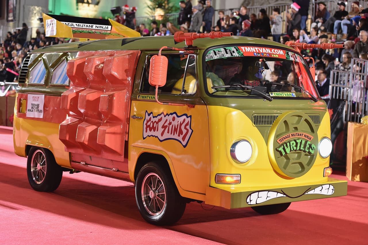 Miles se dieron cita para festejar el tradicional Hollywood Christmas Parade que este año celebró 84 años de alegría navideña.