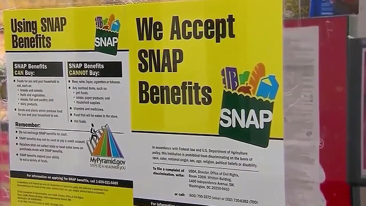 Caída de casi 6 millones de beneficiarios de SNAP satura los bancos de alimentos en  algunos estados