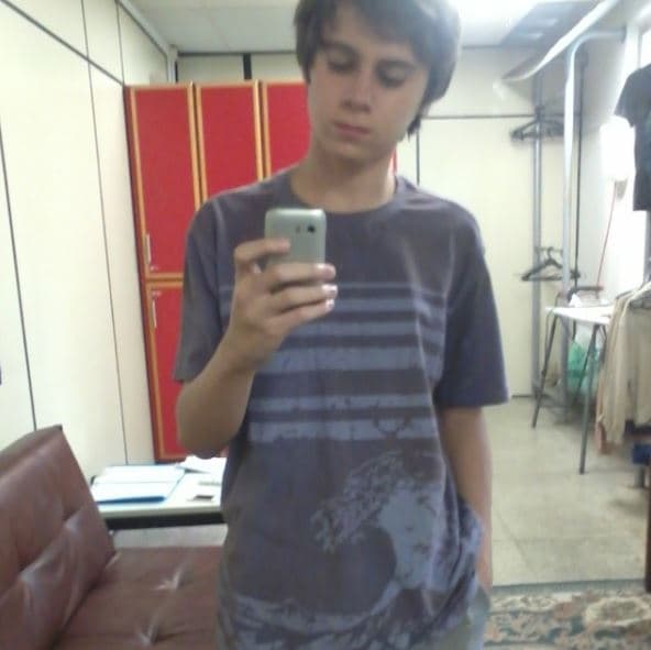 Según otro reporte de O Globo, que cita fuentes policiacas, 
<b><a href="https://oglobo.globo.com/brasil/suspeito-de-matar-ator-de-chiquititas-ja-teve-passagens-por-roubo-lesao-corporal-ameaca-23729352" target="_blank">Pablo Cupertino Matias tiene antecedentes penales</a></b> desde la década de 1990, entre ellos uno por robo. Por el crimen fue condenado a dos años de prisión, pero después de cierto tiempo la sentencia fue anulada.