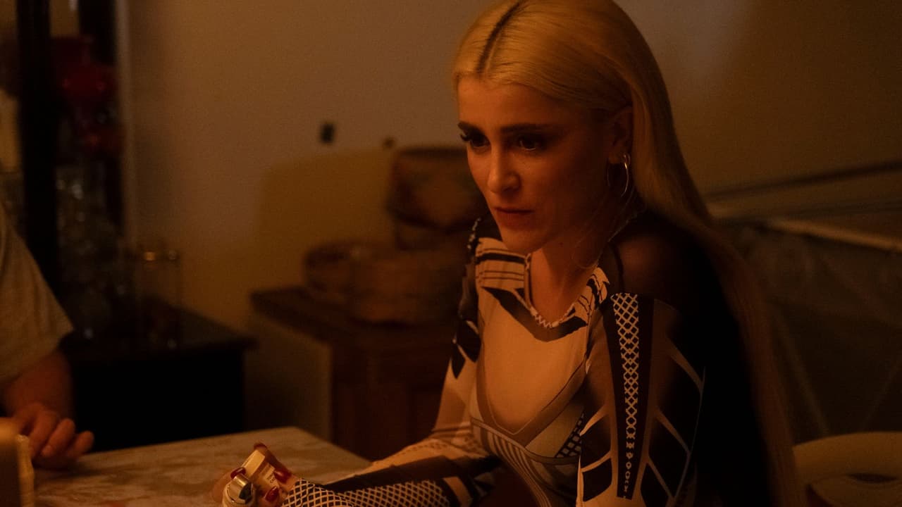 Cassandra Sánchez Navarro será Adriana