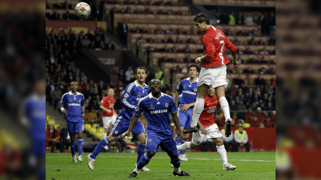<b>¡'El Comandante' abrió la pizarra!</b>
<br>Corría el 25' de la primera parte cuando el portugués se elevó por los aires y metió este testarazo al ángulo.