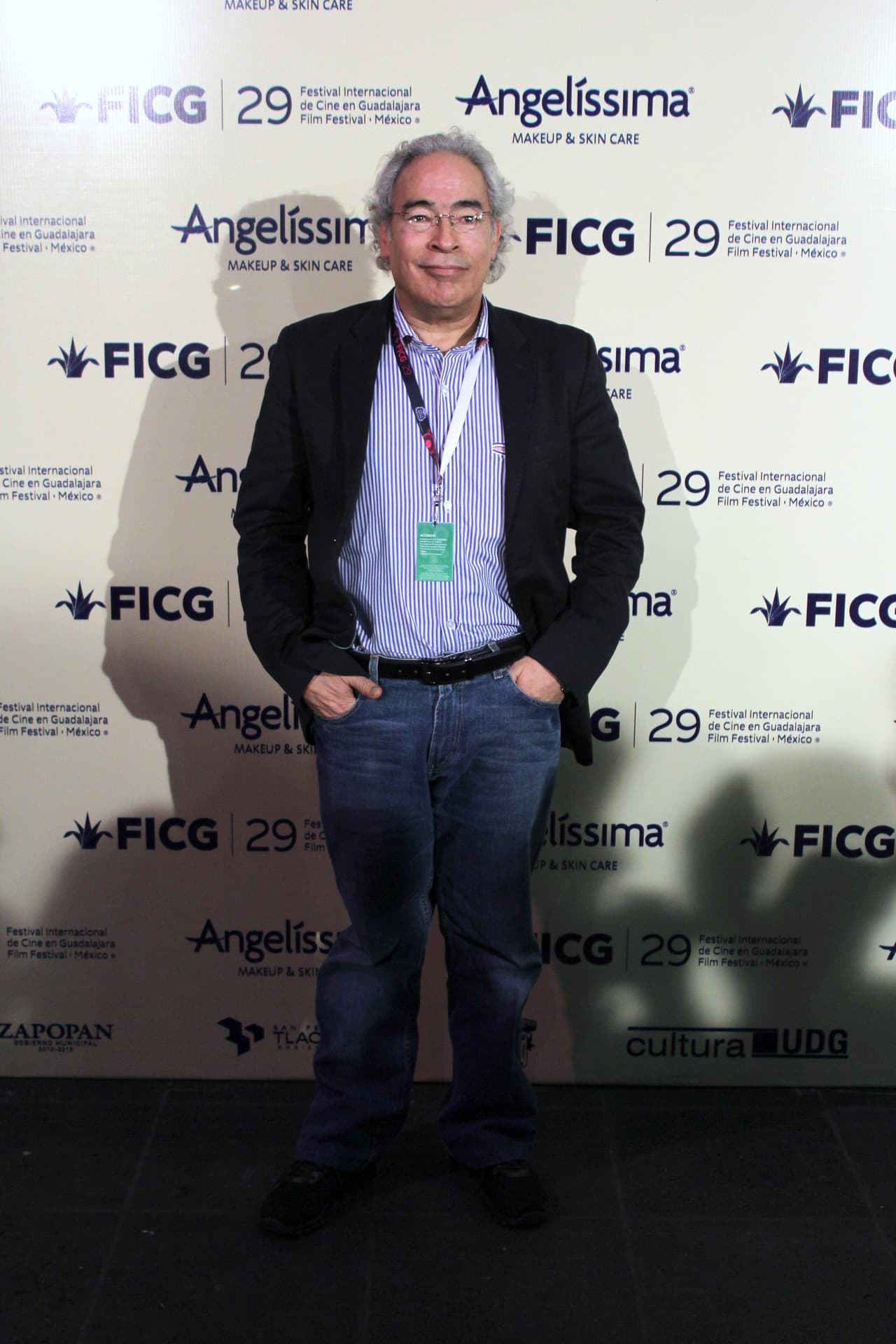 “Mi egoísmo, mi maldad y la soberbia que tenía eran factores más fuertes que mi voluntad y mi respeto hacia mí mismo. Nadie te obliga a nada y drogas en todos los niveles hay. Tal vez en el ambiente artístico uno esté más vulnerable a estar en contacto con ella y por lo mismo, te cuesta más trabajo salir. No es fácil sobreponerte cuando la pruebas y mucho menos salir con vida de esto”, dijo en entrevista con
<a href="http://archivo.eluniversal.com.mx/espectaculos/7640.html">El Universal</a> en el año 2000.
<br>