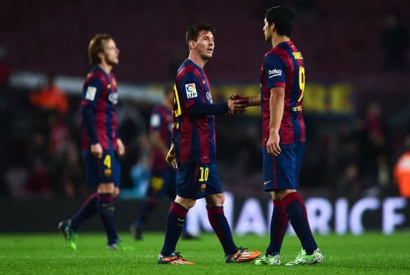 Aperecía Lionel Messi en una fiesta de cracks que debían limpiar en el terreno de juego las cosas que pasan extra cancha.