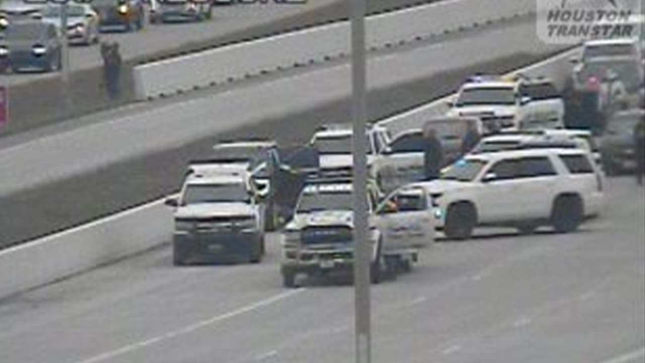 "Es posible que hayan sido amigos": Arrestan a un hombre en Texas acusado de balear a un hispano en la cabeza