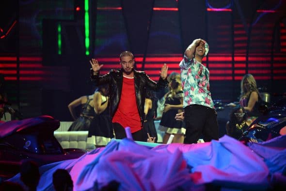 Pero también conquistó los oídos del público con su dueto '6AM' al lado de Farruko y también cantando el tema 'Tu Sombra'.