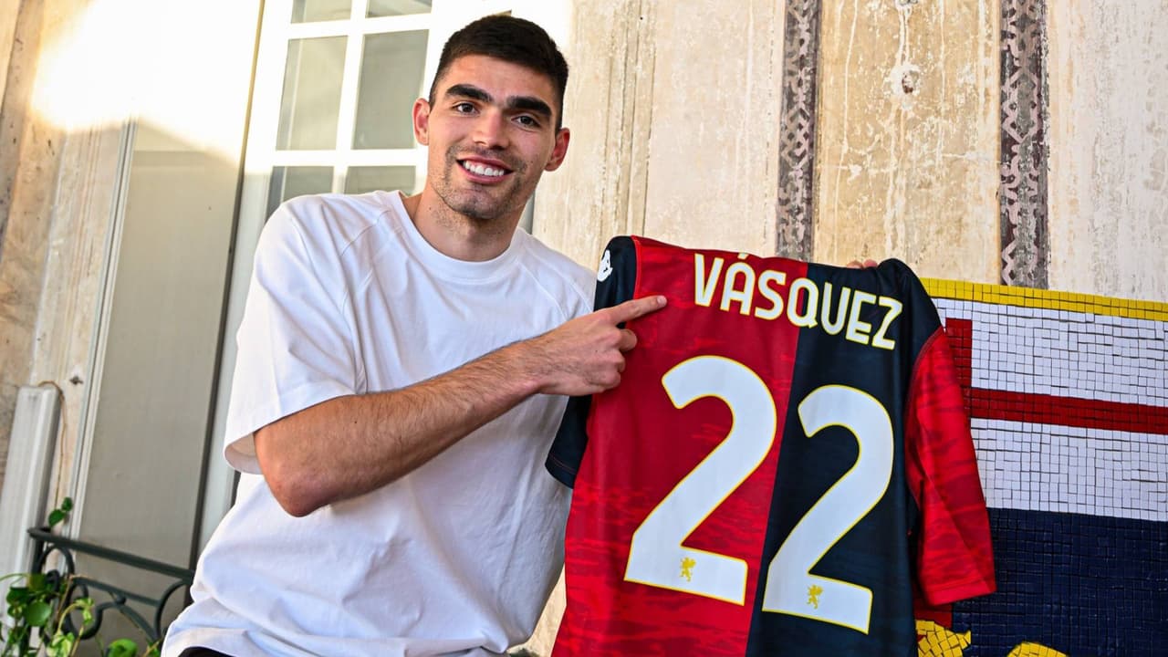 Johan Vásquez extiende contrato con Genoa